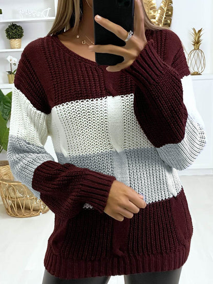 Gestrickter Pullover mit V-Ausschnitt und langen Ärmeln