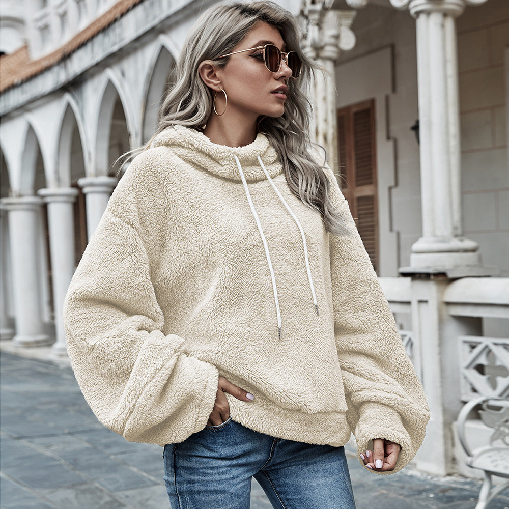 Lässiger Plüsch-Pullover mit Kapuze