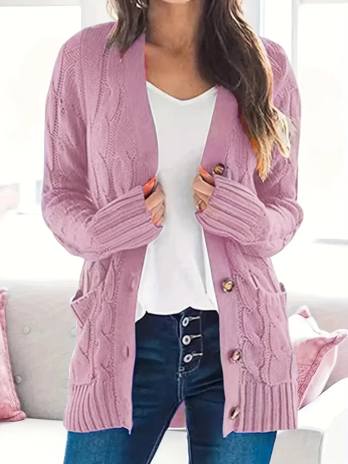 Gemütliche Damen-Strickjacke mit Knöpfen