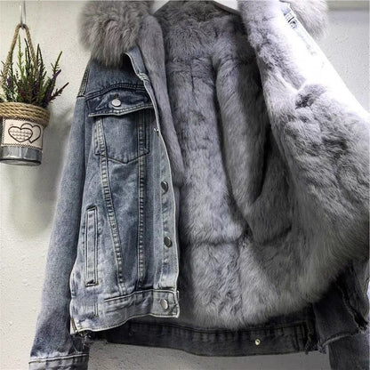 Coole und trendige Damen-Jeansjacke