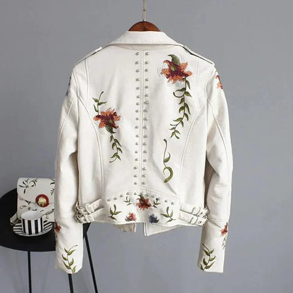 Damenjacke mit Blumen