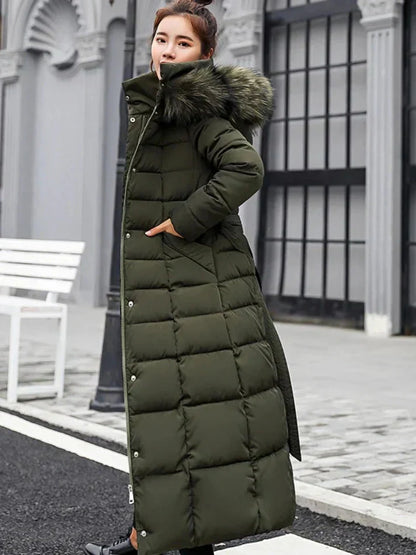 Eleganter langer Wintermantel für Damen mit Gürtel - warm und stylisch