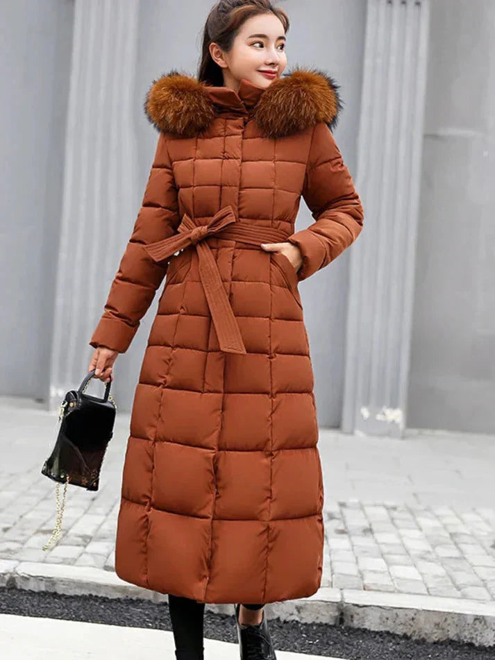 Eleganter langer Wintermantel für Damen mit Gürtel - warm und stylisch