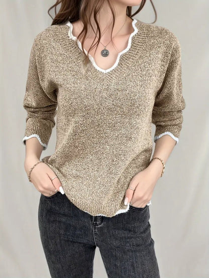 Eleganter Strickpullover mit V-Ausschnitt und Muschelverzierung