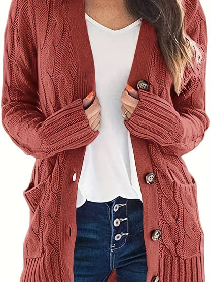 Gemütliche Damen-Strickjacke mit Knöpfen