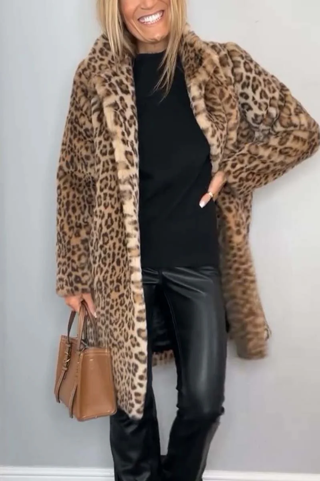 Klassische Damen Winterjacke mit modischer Leopardenmuster