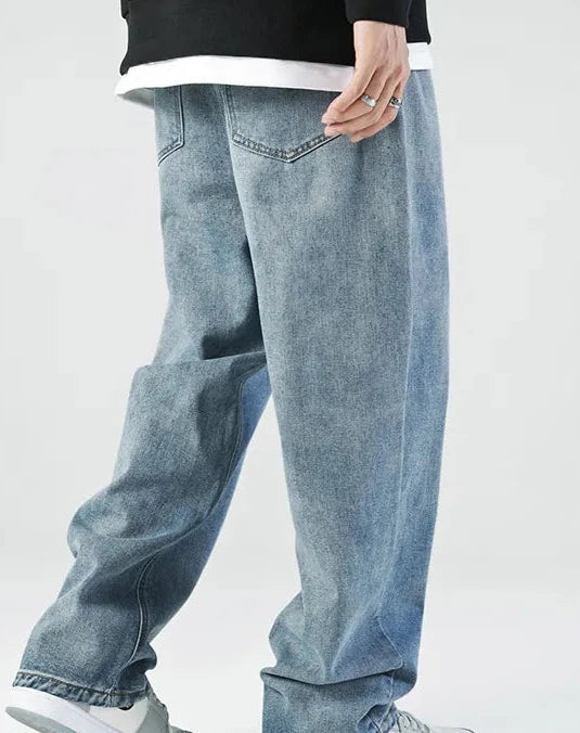 Lässige weit geschnittene Jeans für einen modernen Look