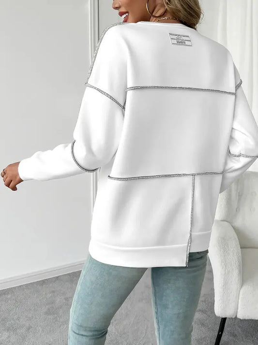 Moderner asymmetrischer Damenpullover aus weichem Material