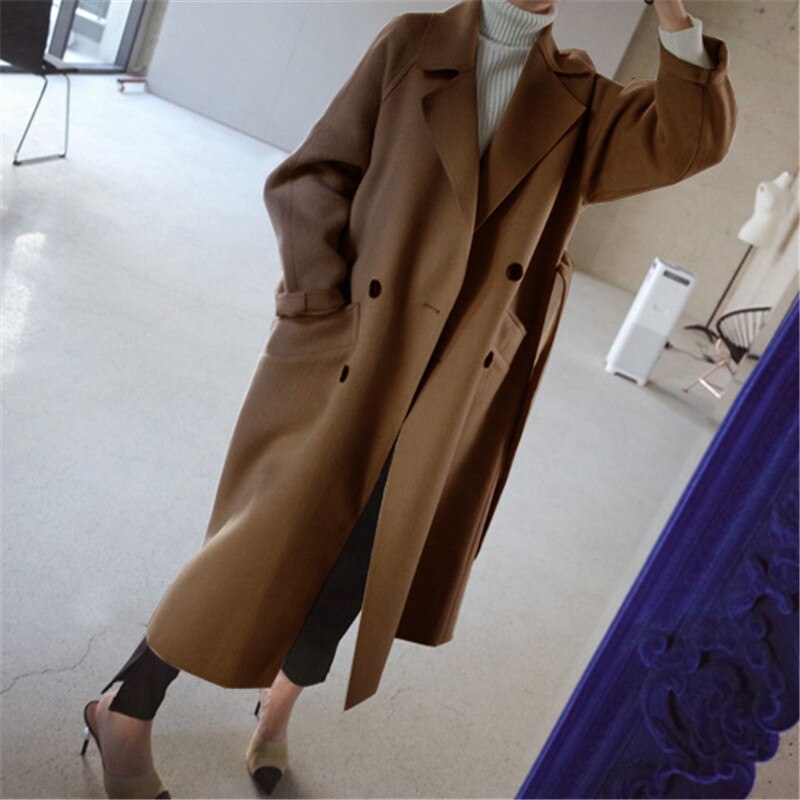 Stylischer Damen-Trenchcoat aus Wolle