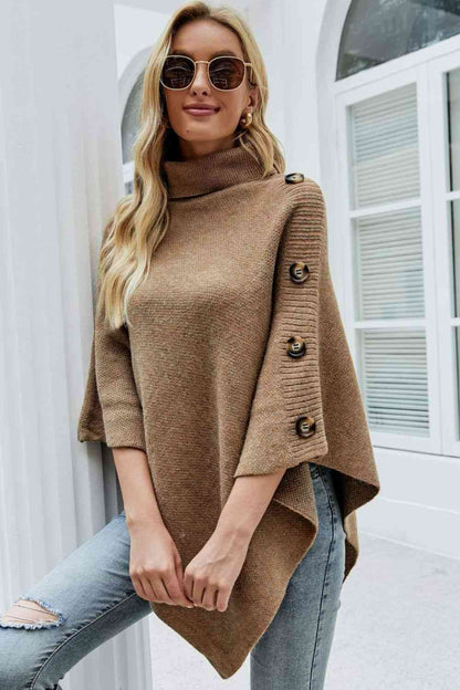 Stylischer Rollkragenponcho mit Knopfdetails für jeden Anlass