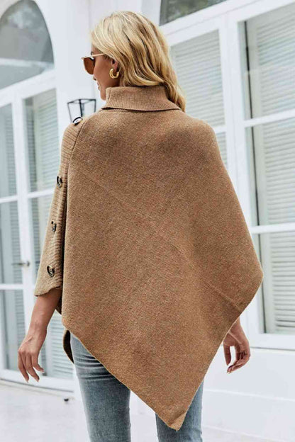 Stylischer Rollkragenponcho mit Knopfdetails für jeden Anlass