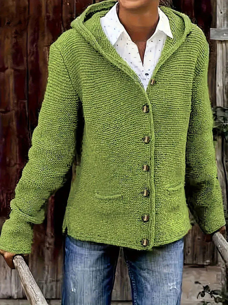 Warm und stilvoll: Hoodie-Strickjacke für gemütliche Herbst- und Winterabende