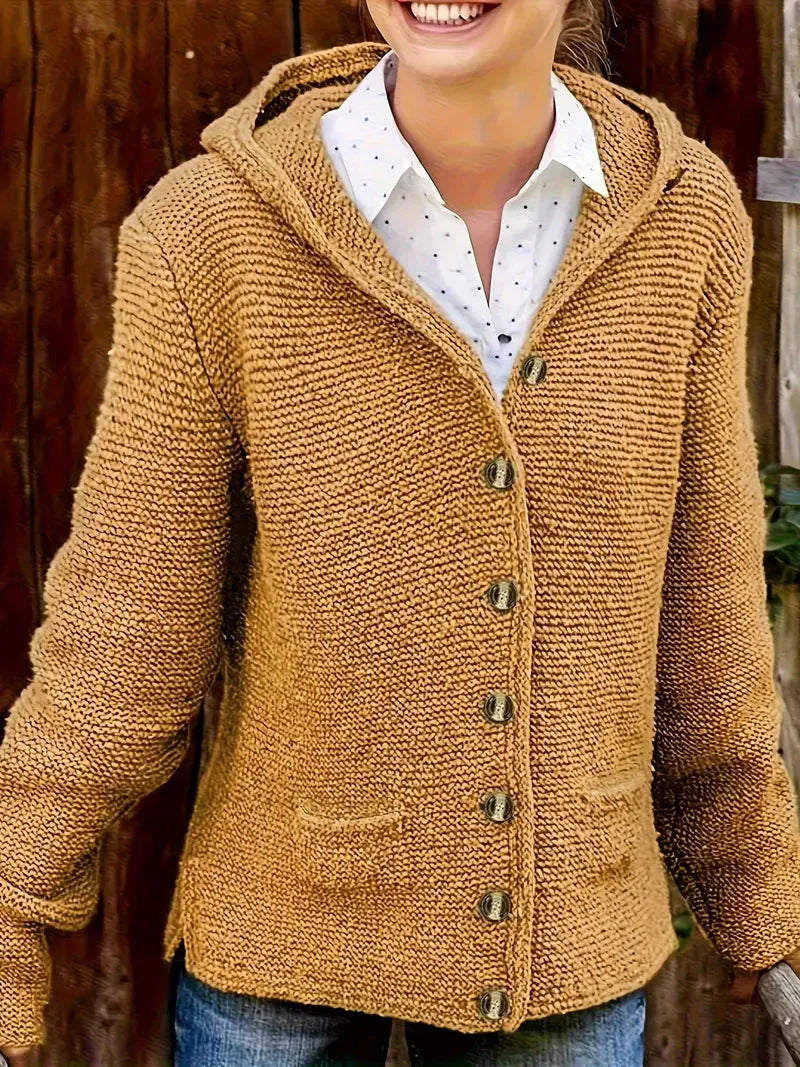 Warm und stilvoll: Hoodie-Strickjacke für gemütliche Herbst- und Winterabende