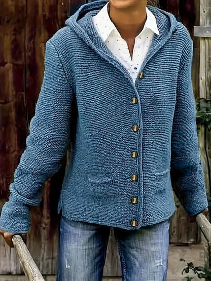 Warm und stilvoll: Hoodie-Strickjacke für gemütliche Herbst- und Winterabende