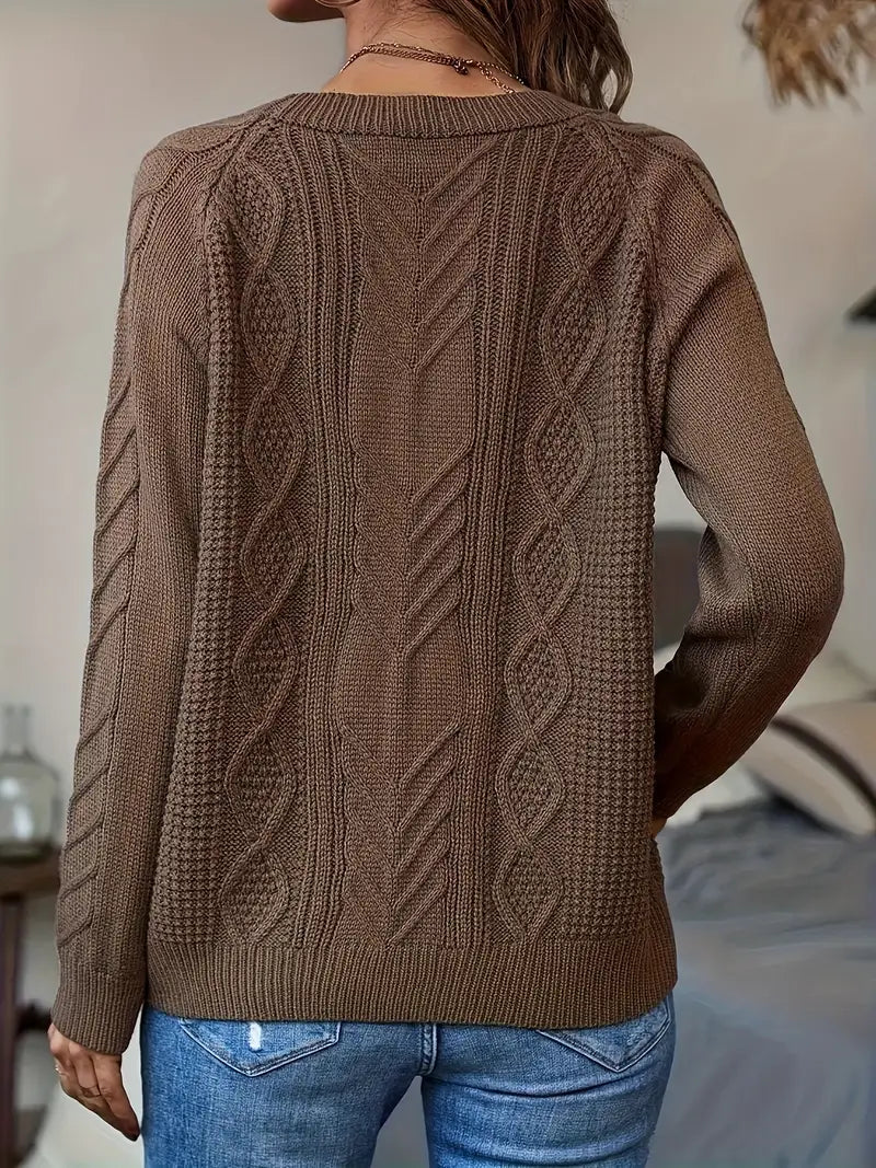 Wärmer Strickpullover mit Zopfmuster und Raglanärmeln für stilvolle Winteroutfits