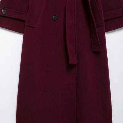 Weinroter Eleganter Trenchcoat mit Gürtel im Retro-Stil